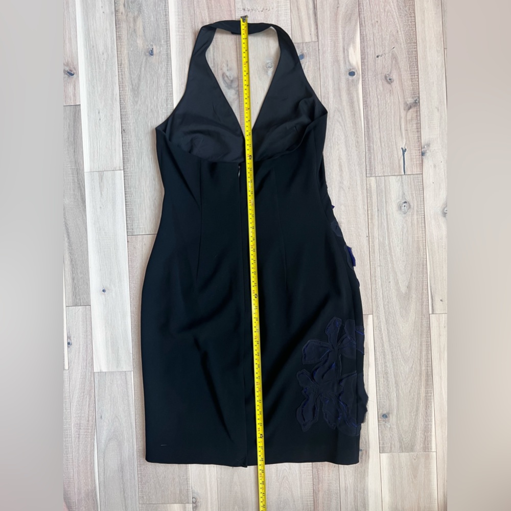 Halston Heritage cocktail black dress with blue/purple flower size 6 - Picture 9 of 16